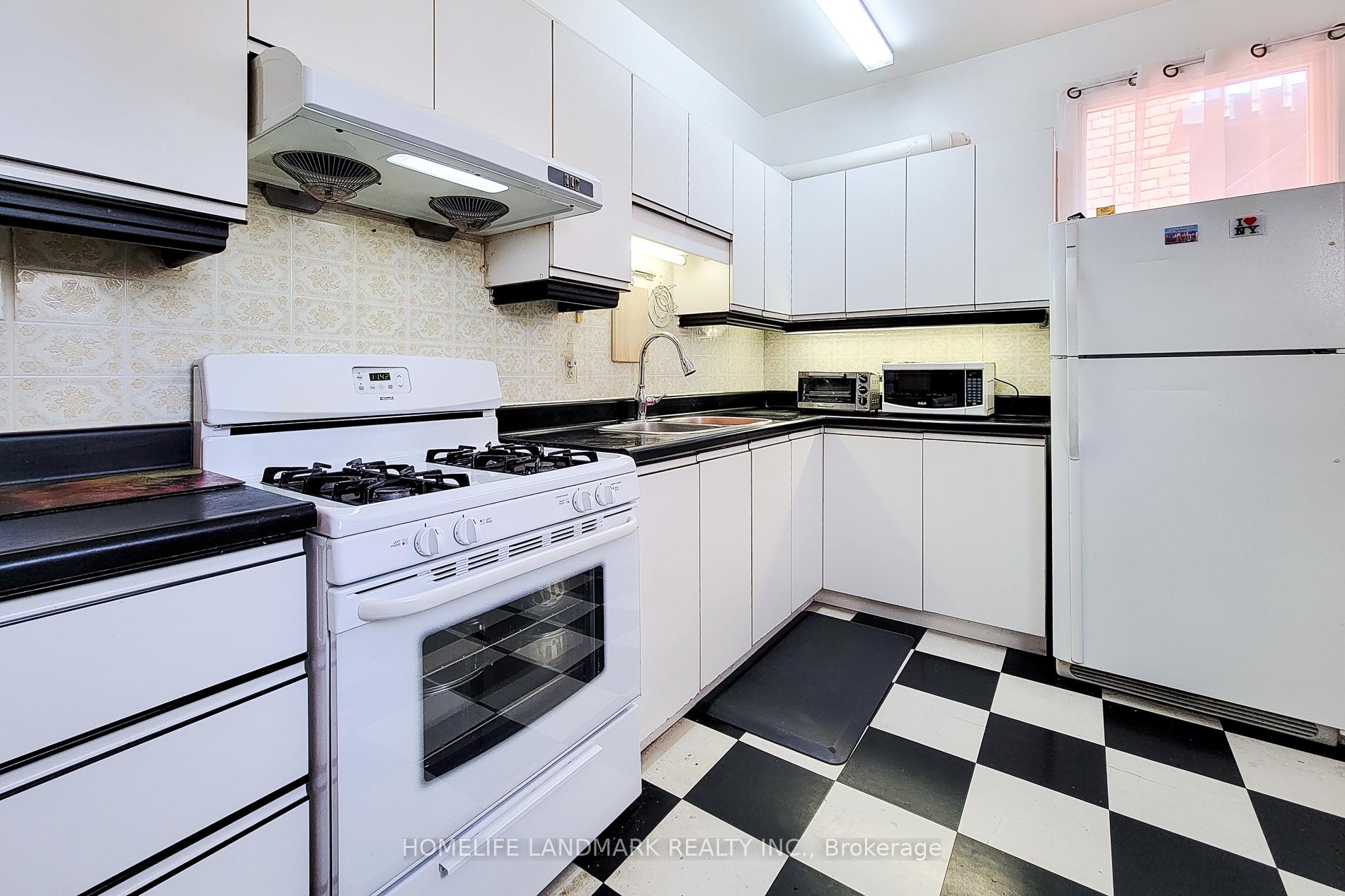 Photo 10 of 56 Arthur Avenue N, Hamilton, Gibson — HOMEH