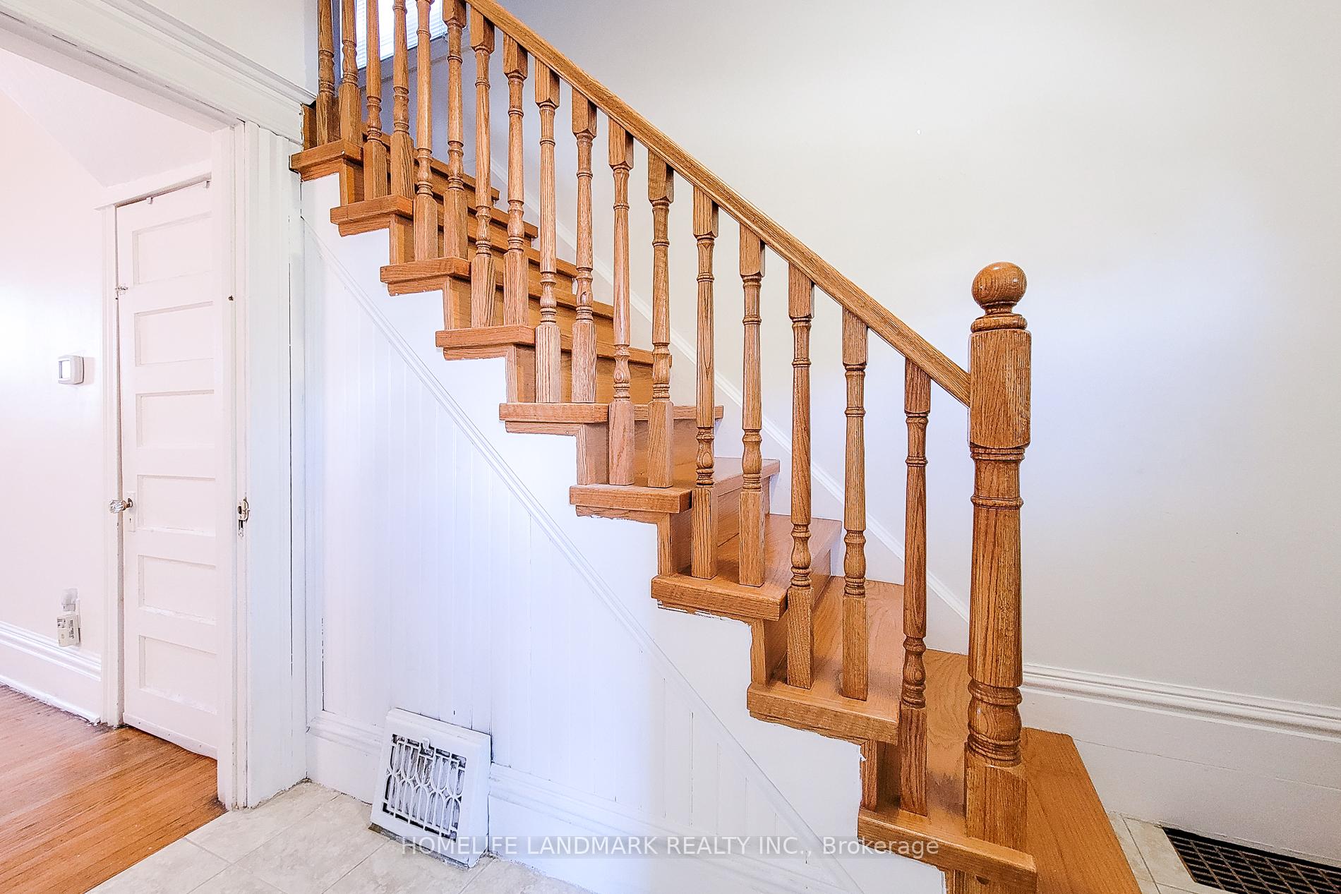 Photo 12 of 56 Arthur Avenue N, Hamilton, Gibson — HOMEH