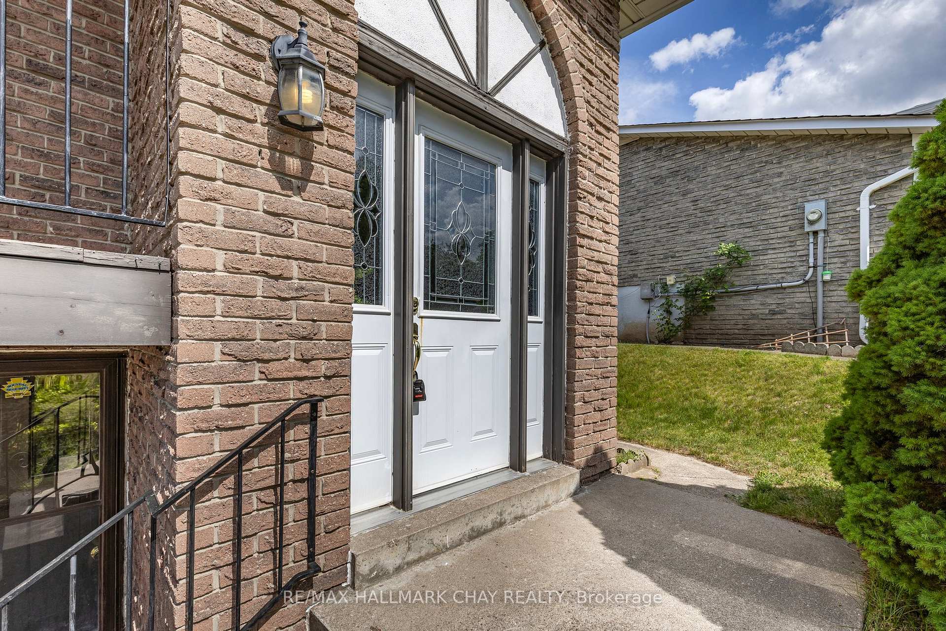 Photo 5 of 66 Highcroft Road, Barrie, Allandale Heights — HOMEH