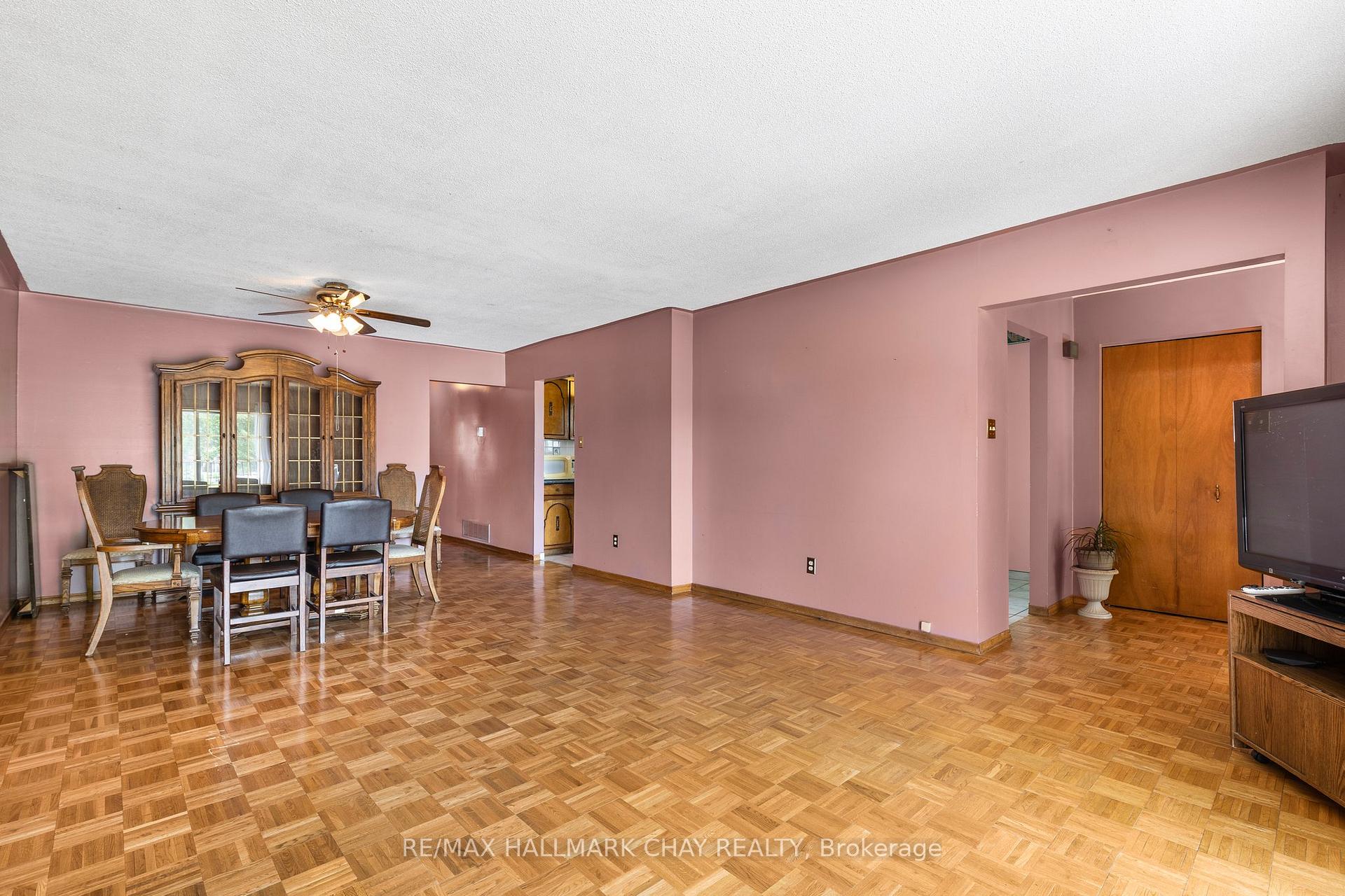 Photo 8 of 66 Highcroft Road, Barrie, Allandale Heights — HOMEH