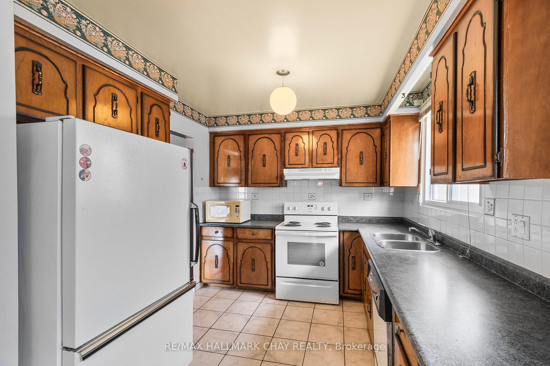 Photo 16 of 66 Highcroft Road, Barrie, Allandale Heights — HOMEH