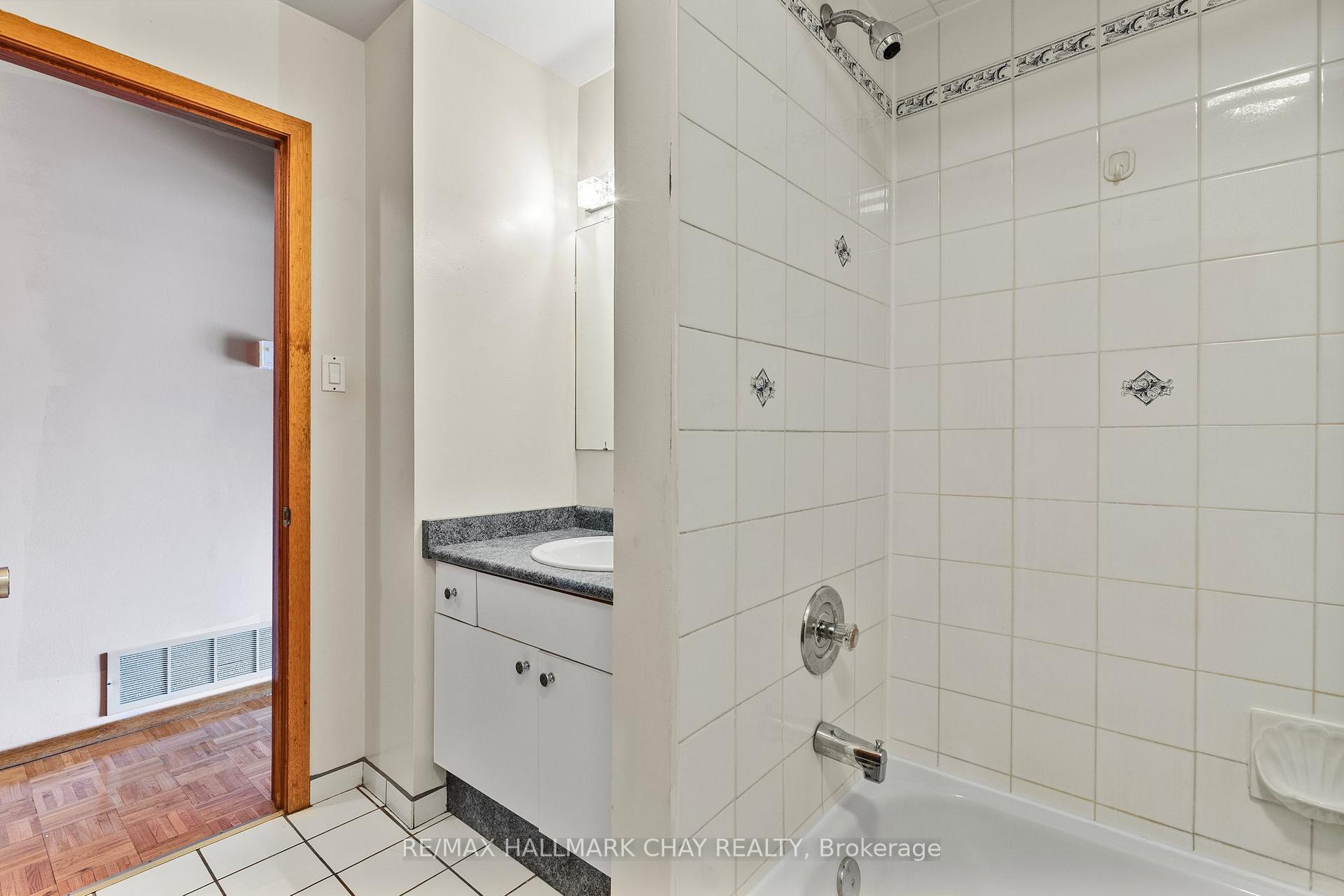 Photo 22 of 66 Highcroft Road, Barrie, Allandale Heights — HOMEH