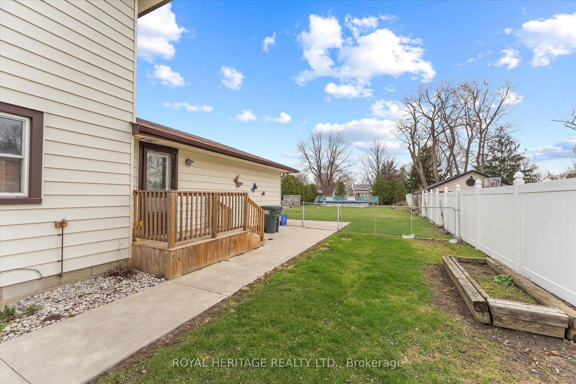 Photo 27 of 734 William Street, Tecumseh — HOMEH