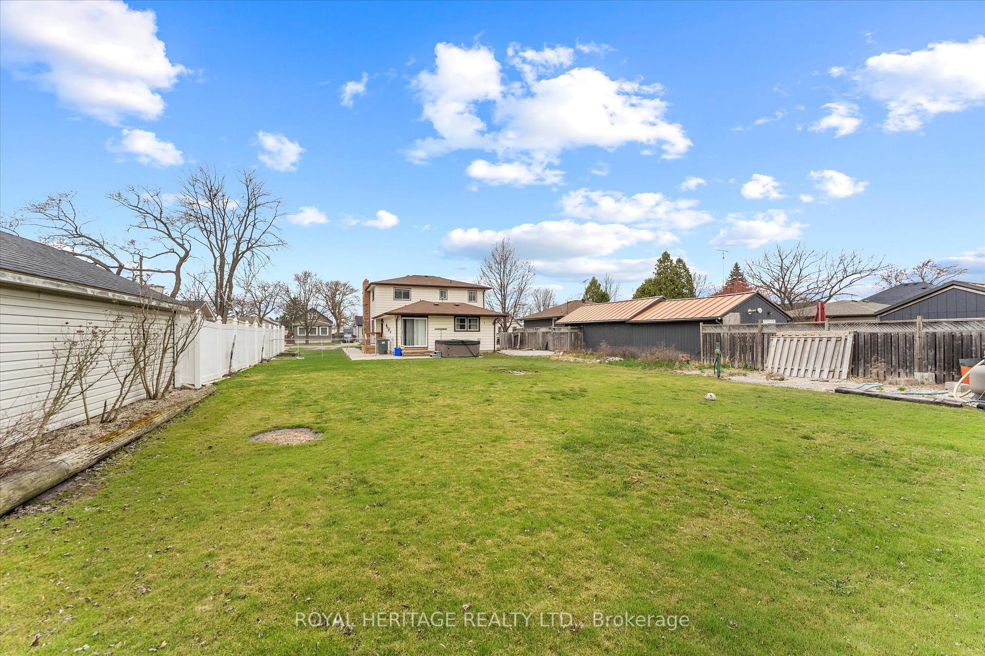 Photo 33 of 734 William Street, Tecumseh — HOMEH