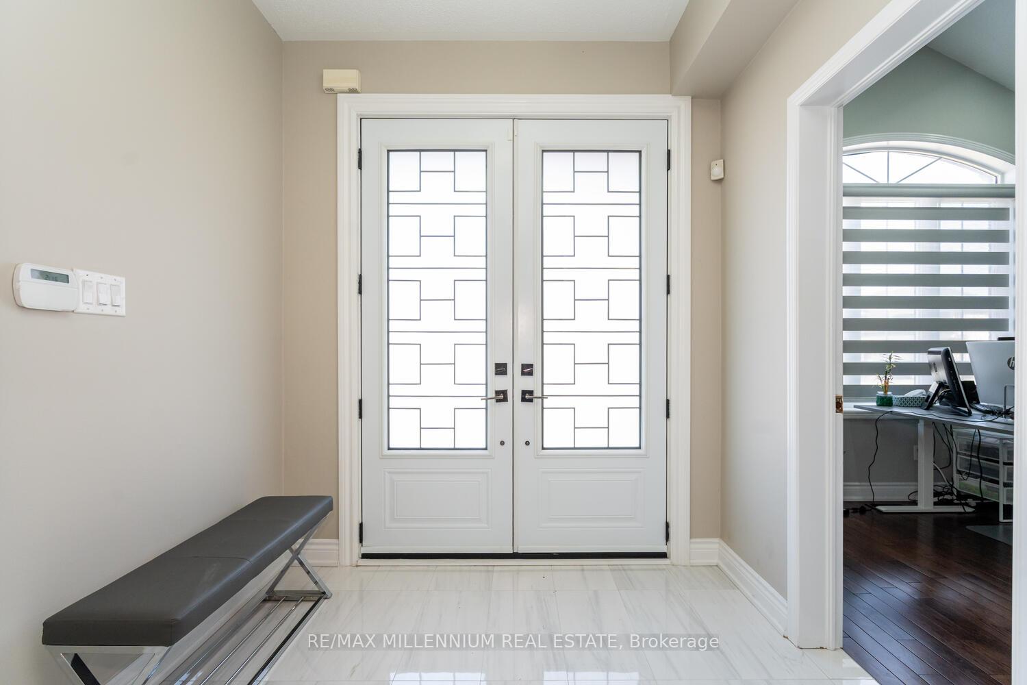 Photo 3 of 62 Dunvegan Crescent, Brampton, Fletcher's Meadow — HOMEH