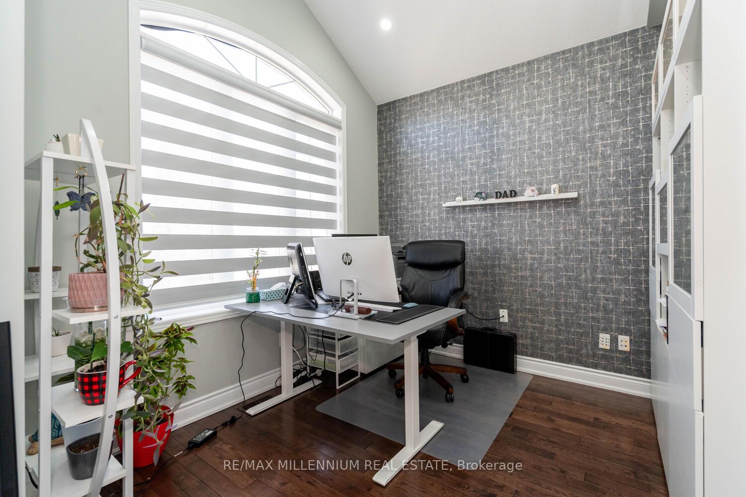 Photo 5 of 62 Dunvegan Crescent, Brampton, Fletcher's Meadow — HOMEH