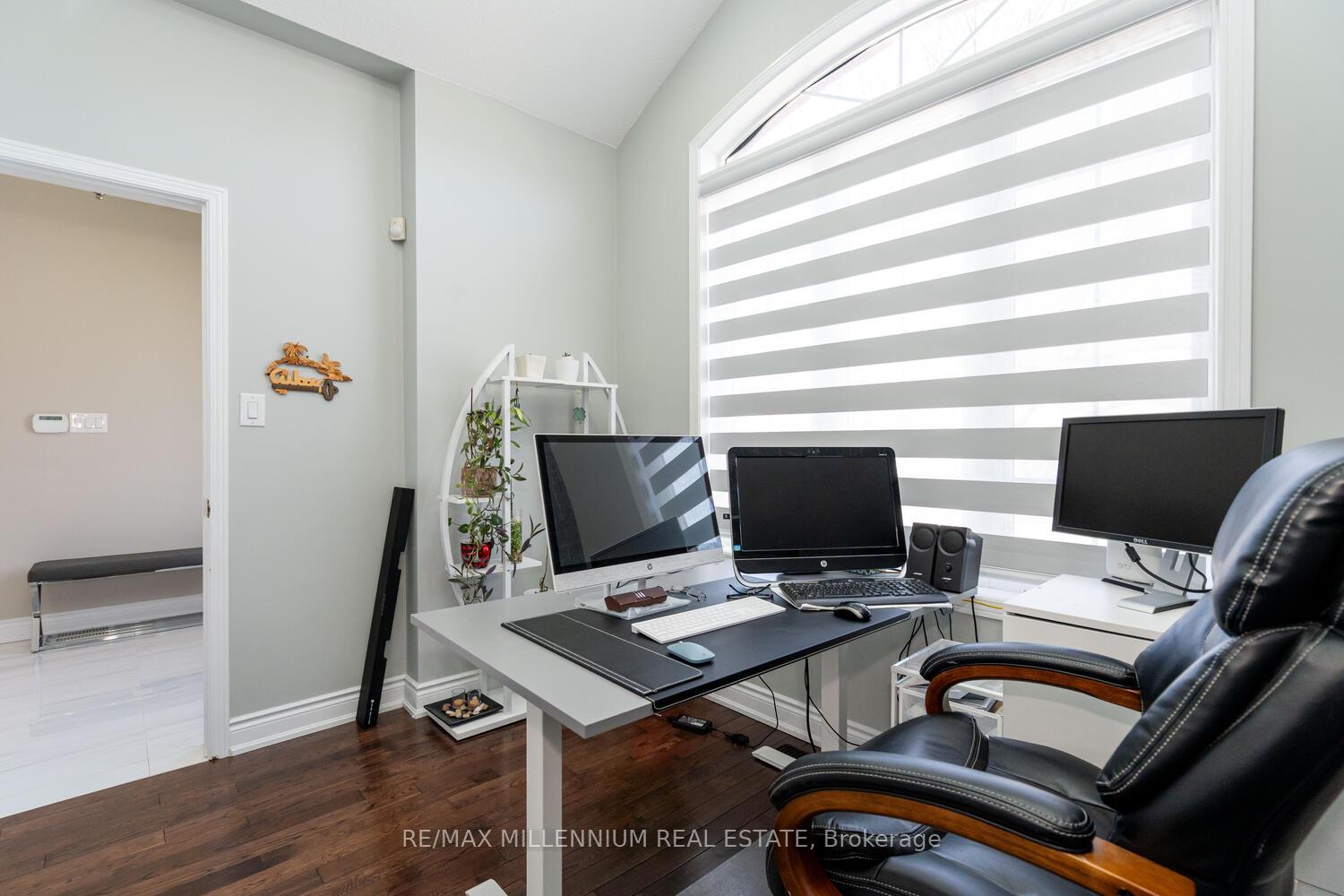 Photo 6 of 62 Dunvegan Crescent, Brampton, Fletcher's Meadow — HOMEH