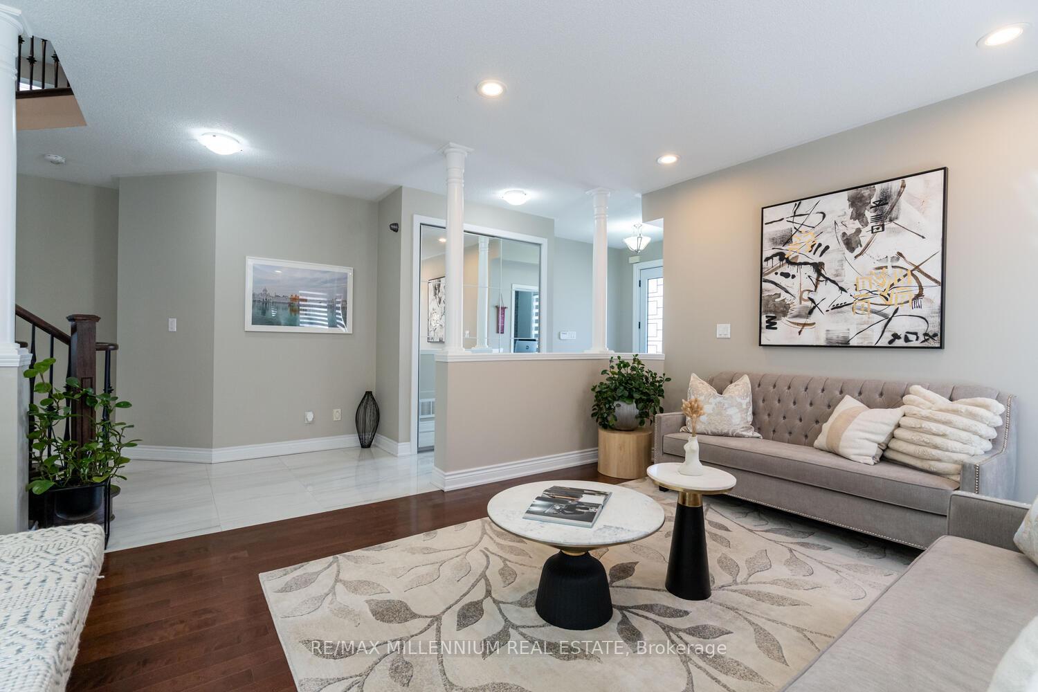 Photo 8 of 62 Dunvegan Crescent, Brampton, Fletcher's Meadow — HOMEH