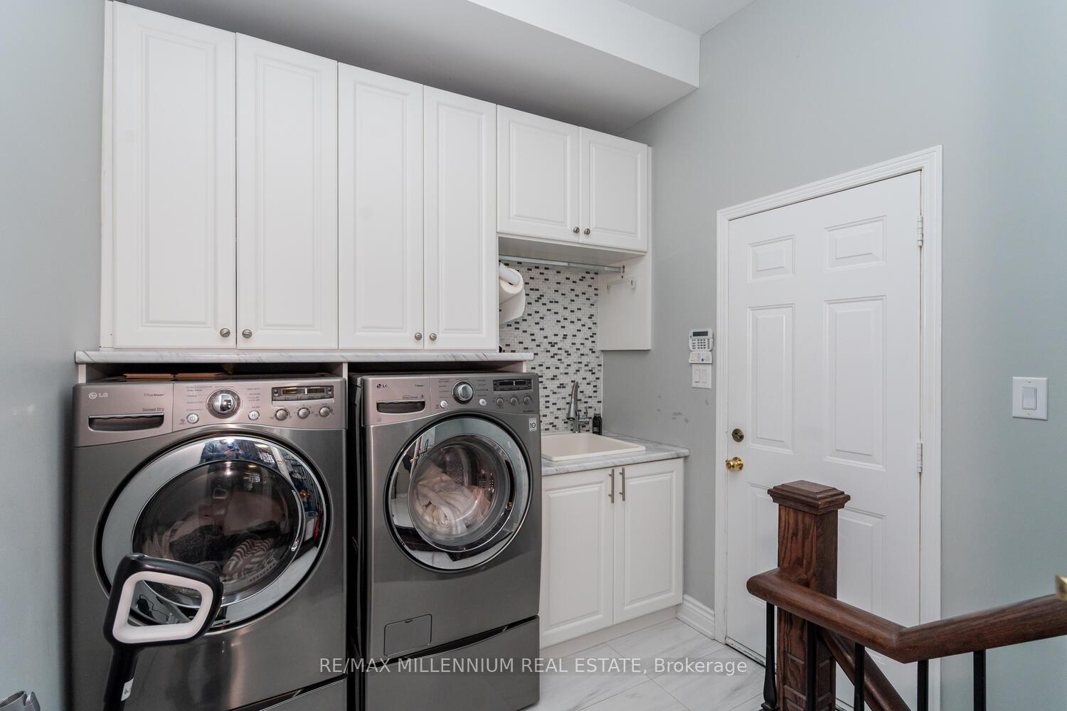 Photo 22 of 62 Dunvegan Crescent, Brampton, Fletcher's Meadow — HOMEH