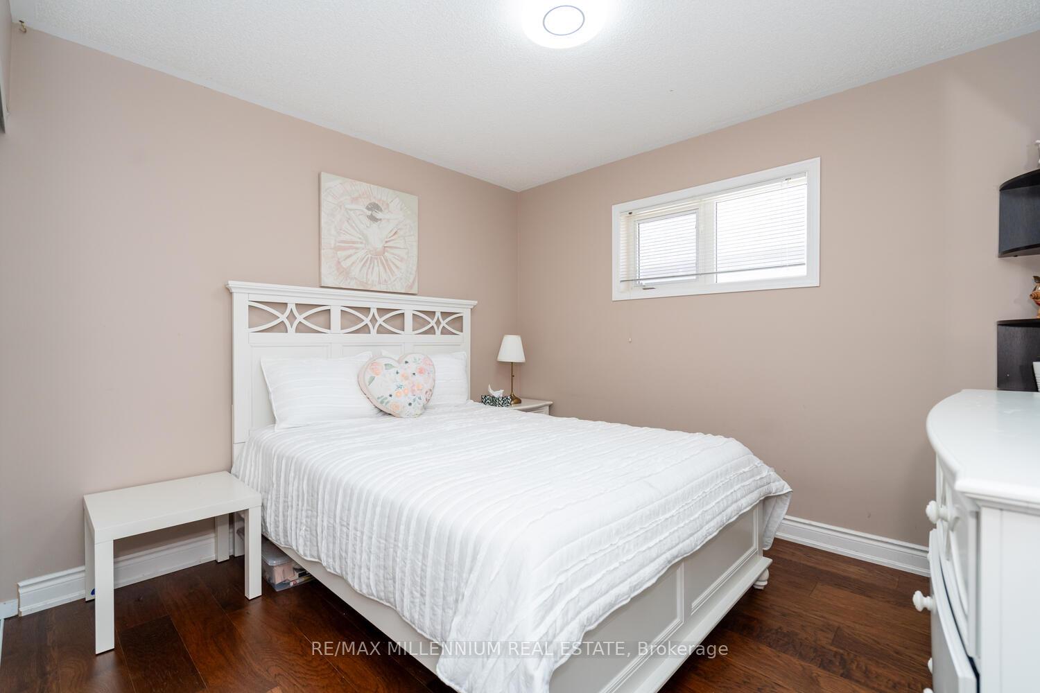 Photo 39 of 62 Dunvegan Crescent, Brampton, Fletcher's Meadow — HOMEH