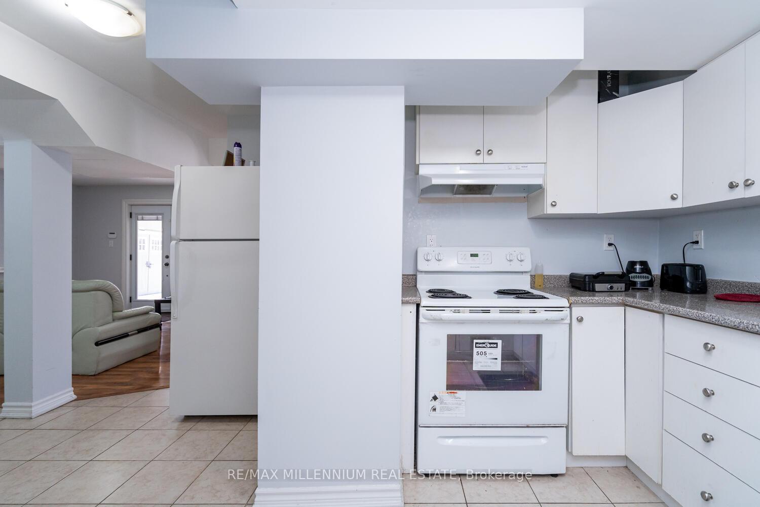 Photo 43 of 62 Dunvegan Crescent, Brampton, Fletcher's Meadow — HOMEH