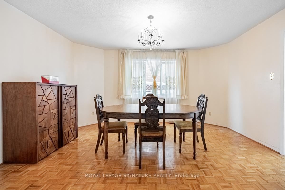 Photo 4 of 7 Casper Crescent, Brampton, Fletcher's Creek South — HOMEH