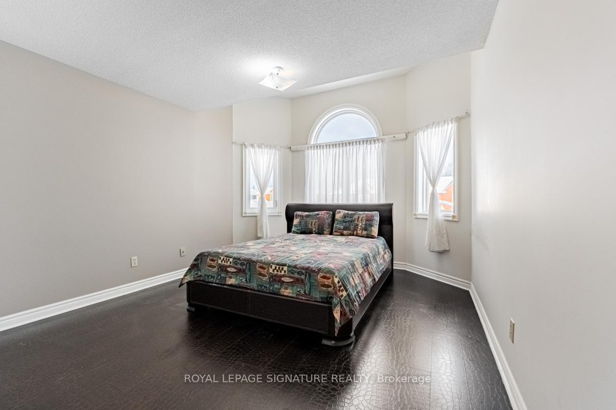 Photo 12 of 7 Casper Crescent, Brampton, Fletcher's Creek South — HOMEH