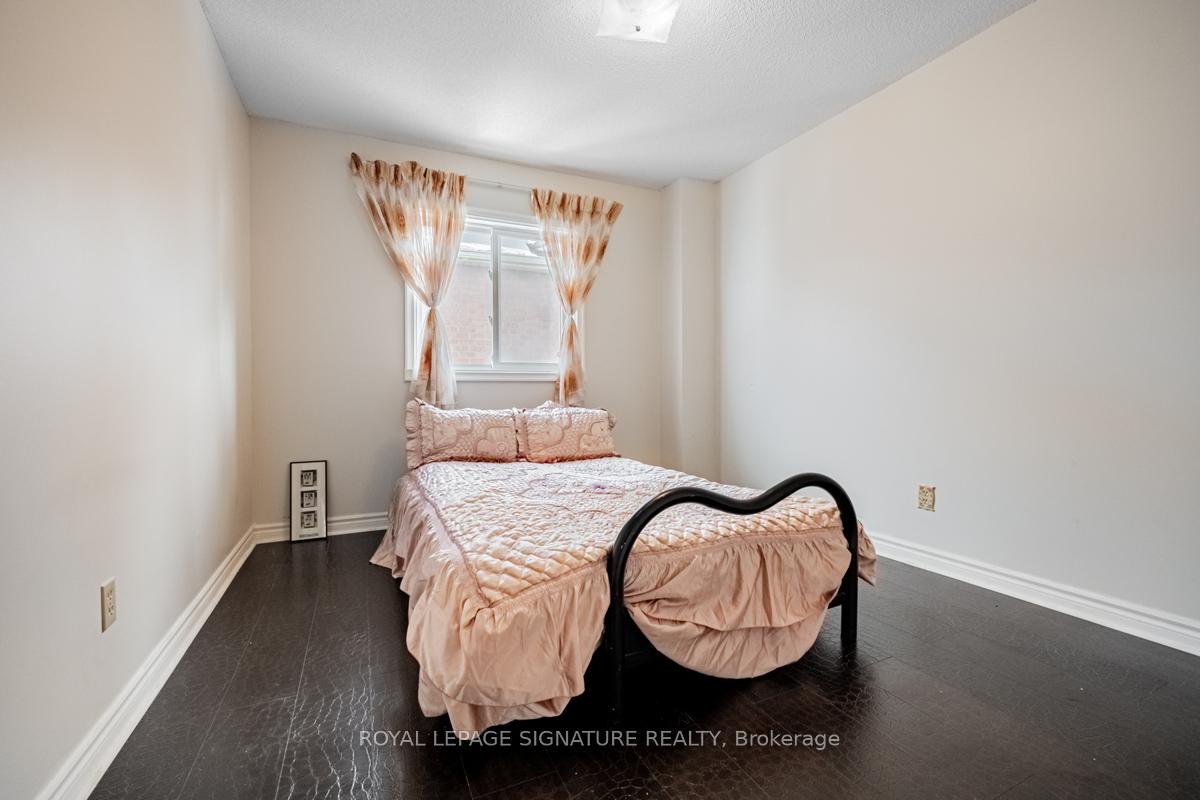 Photo 13 of 7 Casper Crescent, Brampton, Fletcher's Creek South — HOMEH