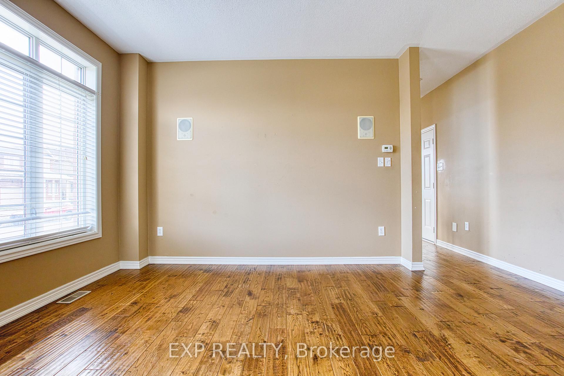 Photo 7 of 3 Springstead Avenue, Hamilton, Winona Park — HOMEH