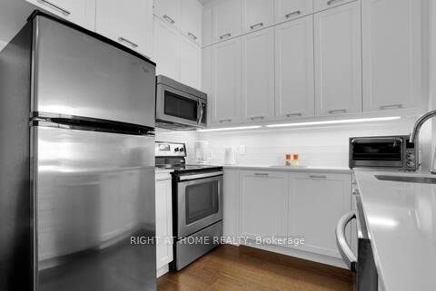 Photo 5 of Unit 719, 2480 Prince Michael Drive, Oakville, Joshua Creek — HOMEH