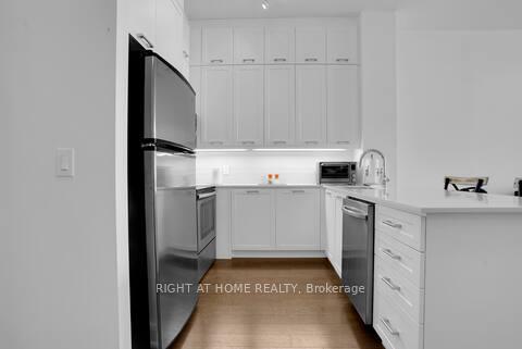 Photo 6 of Unit 719, 2480 Prince Michael Drive, Oakville, Joshua Creek — HOMEH