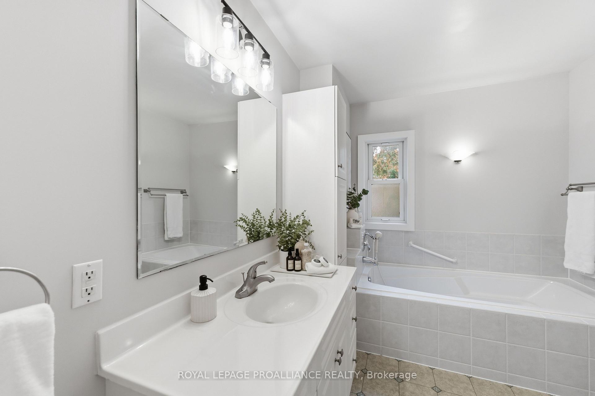 Photo 34 of 22 Church Street E, Cramahe, Colborne — HOMEH