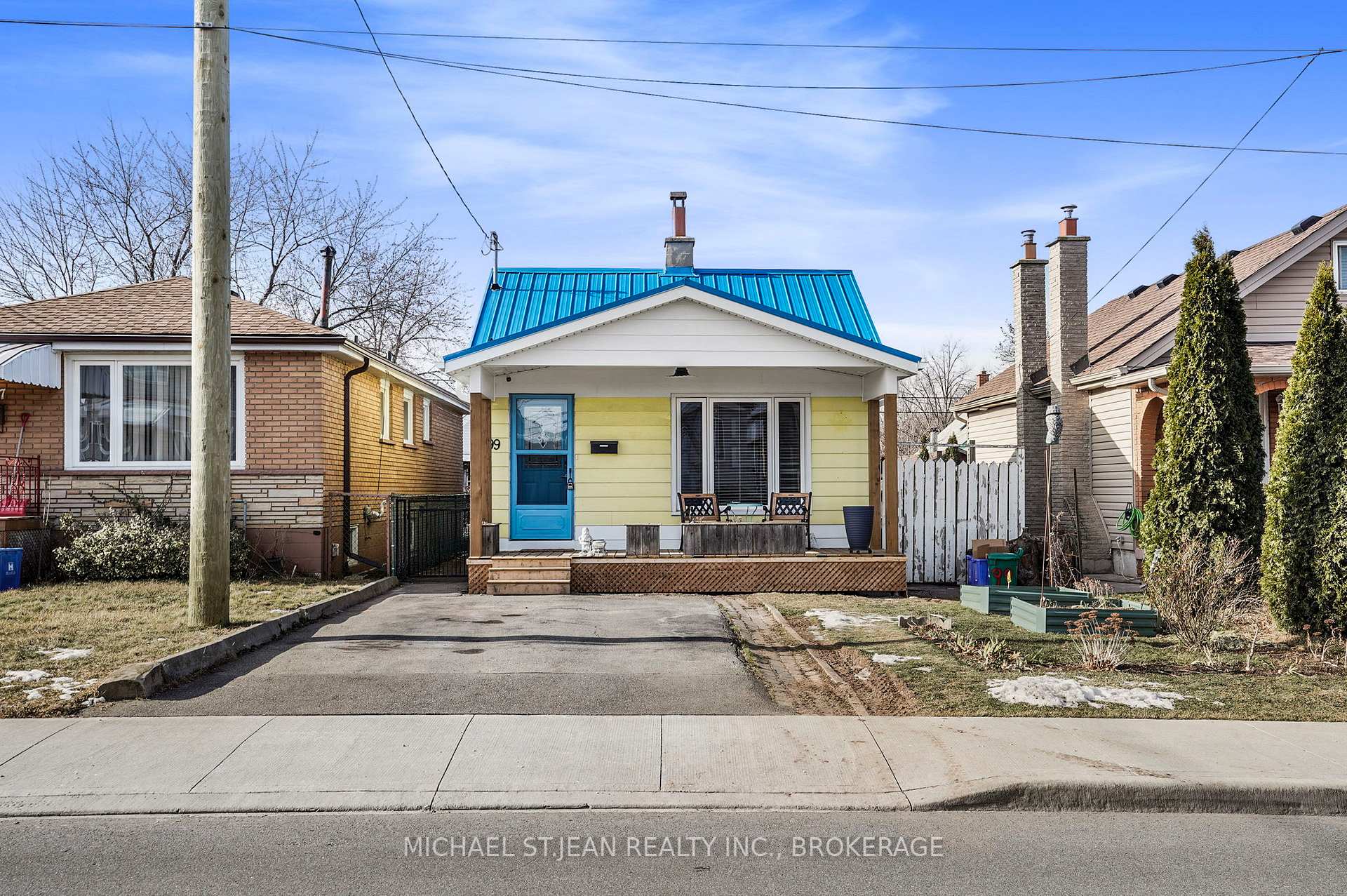 Photo 3 of 99 Beland Avenue N, Hamilton, McQuesten — HOMEH