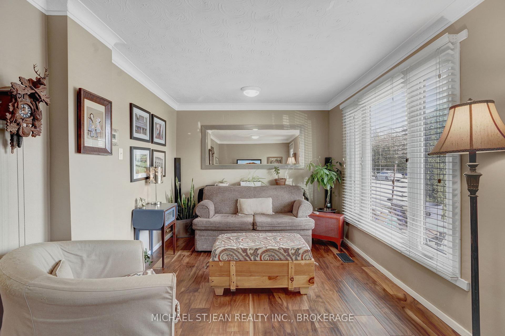 Photo 6 of 99 Beland Avenue N, Hamilton, McQuesten — HOMEH