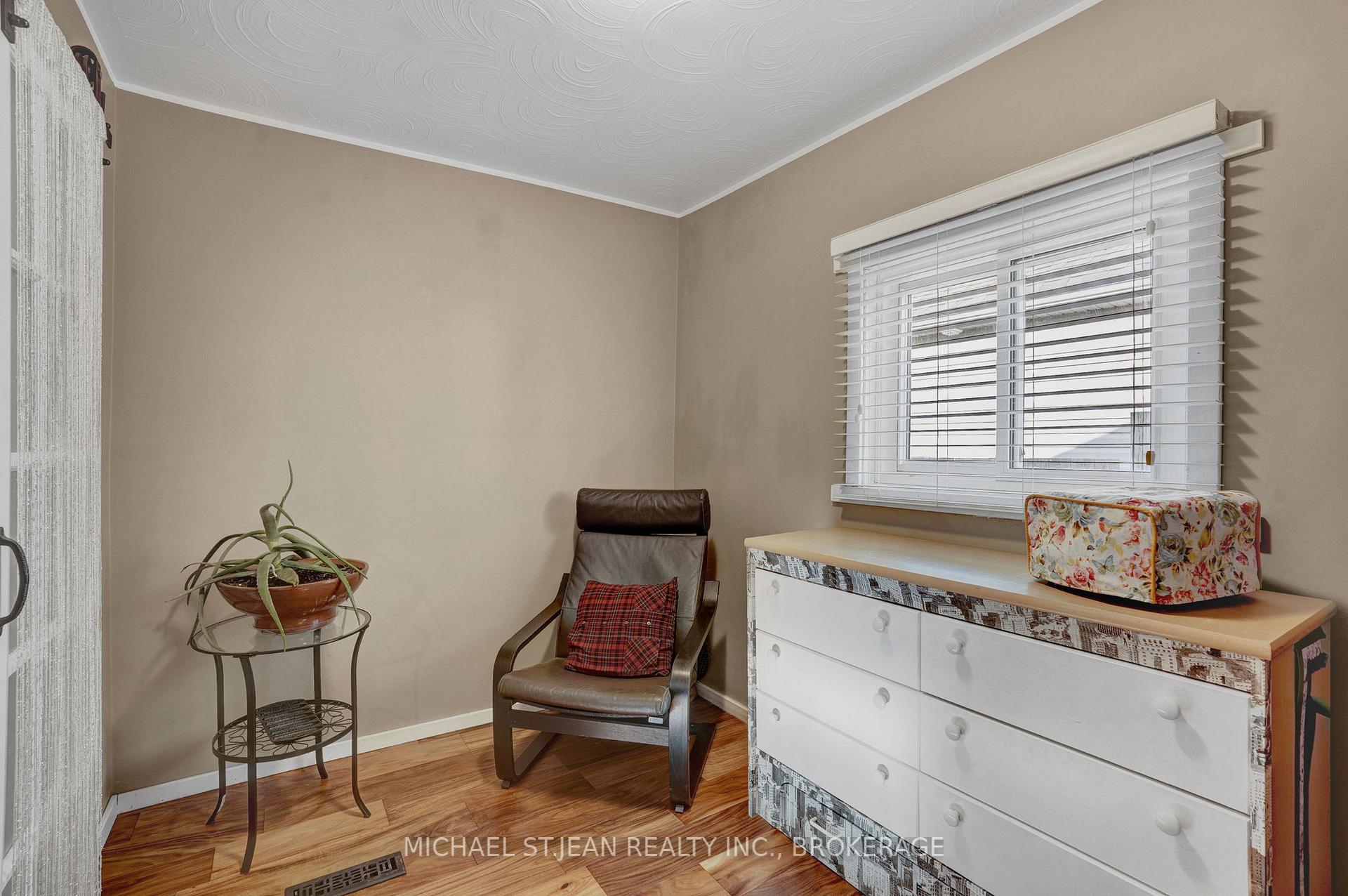 Photo 20 of 99 Beland Avenue N, Hamilton, McQuesten — HOMEH