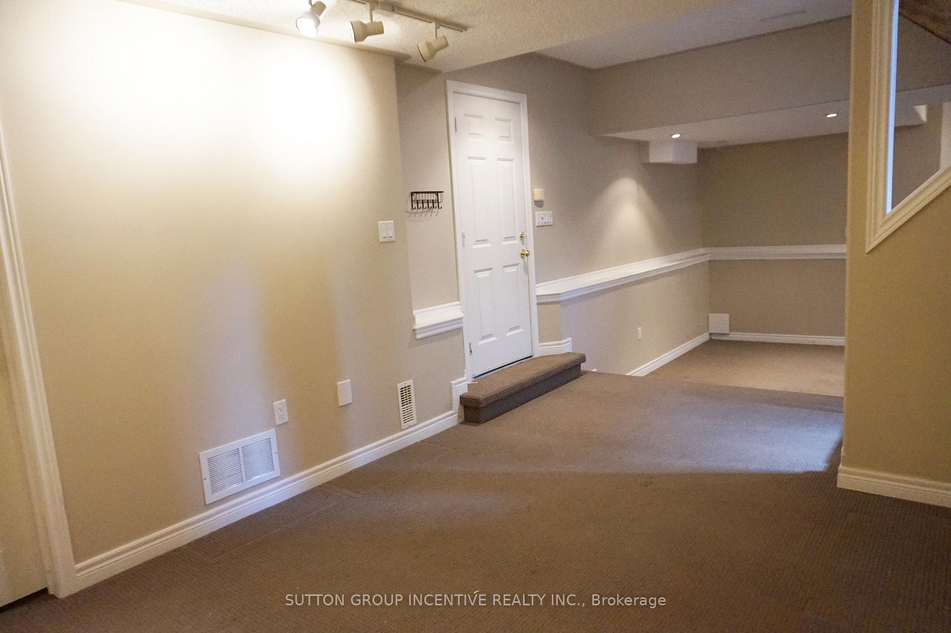 Photo 11 of 76 Cumming Drive, Barrie, Ardagh — HOMEH