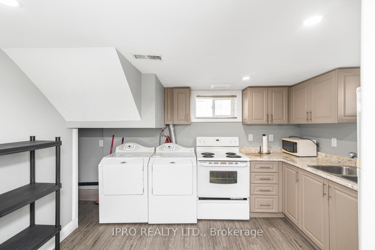 Photo 14 of 6 West 1st Street, Hamilton, Bonnington — HOMEH
