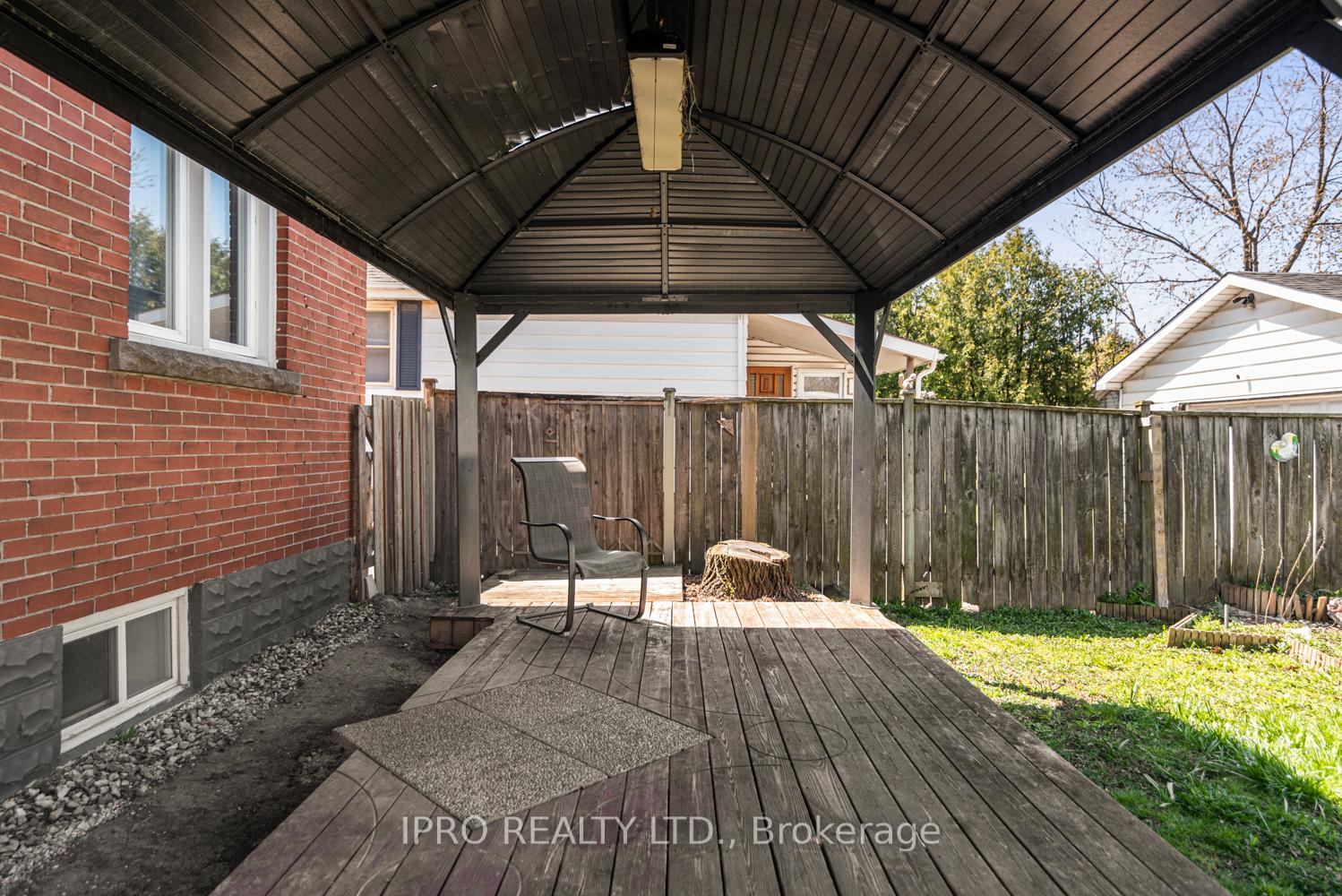 Photo 24 of 6 West 1st Street, Hamilton, Bonnington — HOMEH