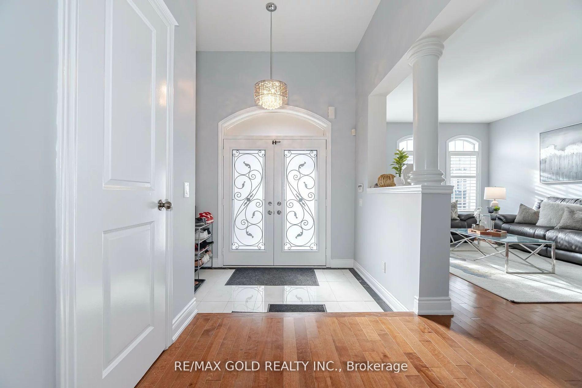 Photo 6 of 21 Eaglesprings Crescent, Brampton, Bram East — HOMEH