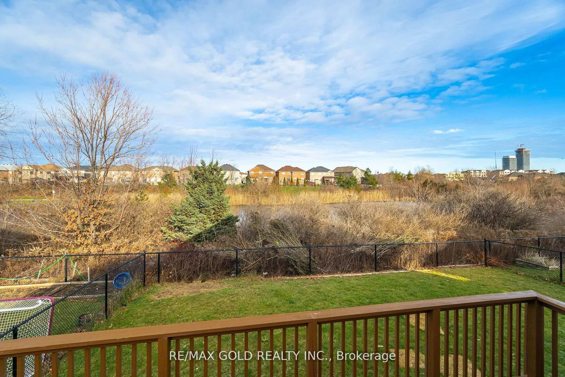 Photo 24 of 21 Eaglesprings Crescent, Brampton, Bram East — HOMEH