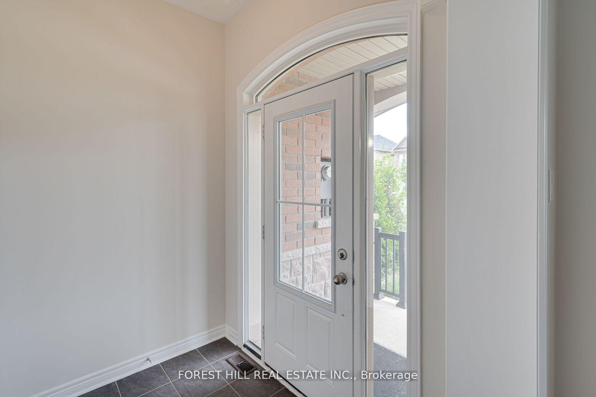 Photo 4 of 240 Inspire Boulevard, Brampton, Sandringham-Wellington North — HOMEH