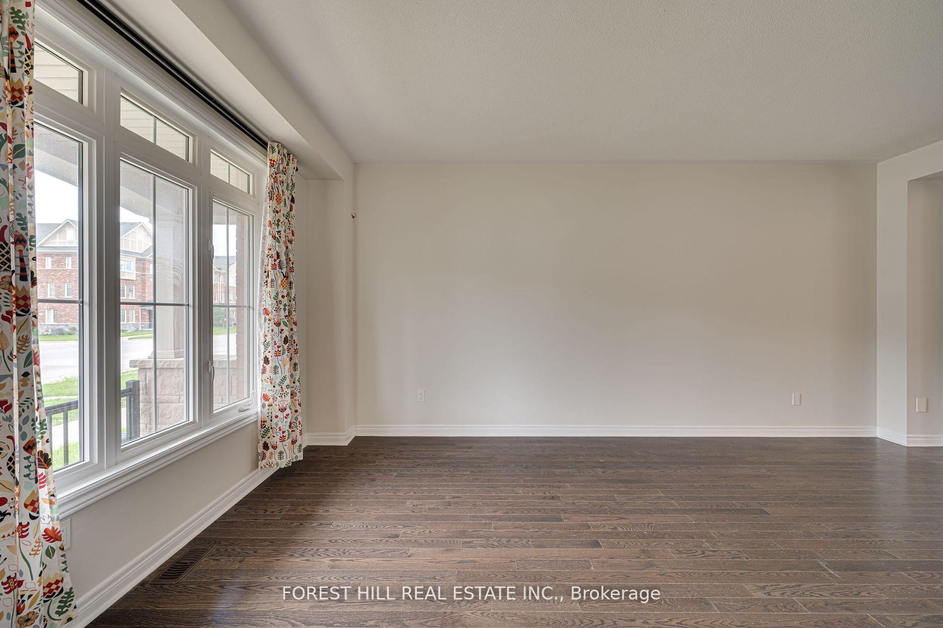 Photo 5 of 240 Inspire Boulevard, Brampton, Sandringham-Wellington North — HOMEH