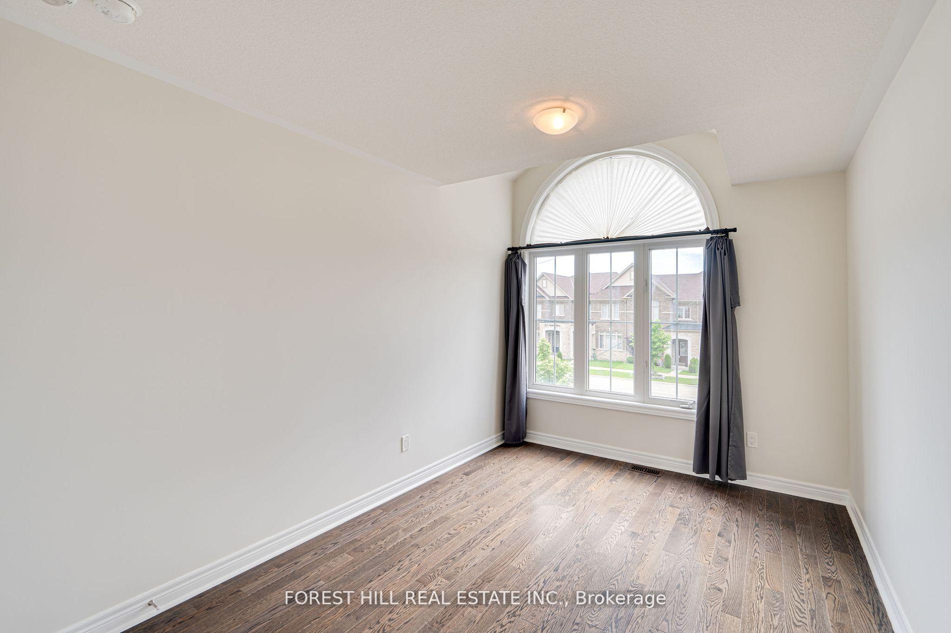 Photo 21 of 240 Inspire Boulevard, Brampton, Sandringham-Wellington North — HOMEH