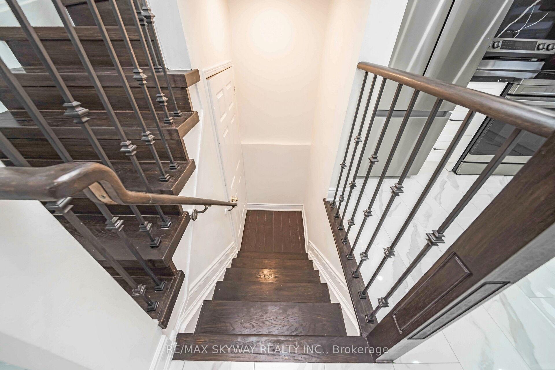 Photo 17 of 137 Seaside Circle, Brampton, Sandringham-Wellington — HOMEH