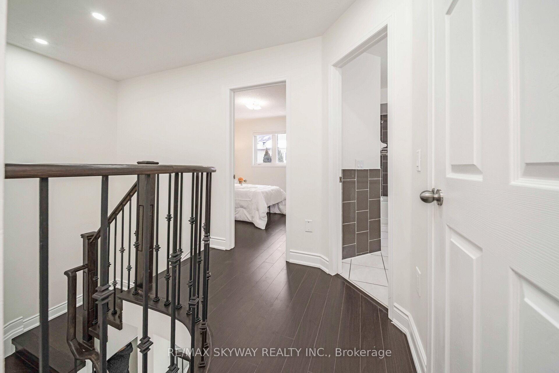 Photo 19 of 137 Seaside Circle, Brampton, Sandringham-Wellington — HOMEH