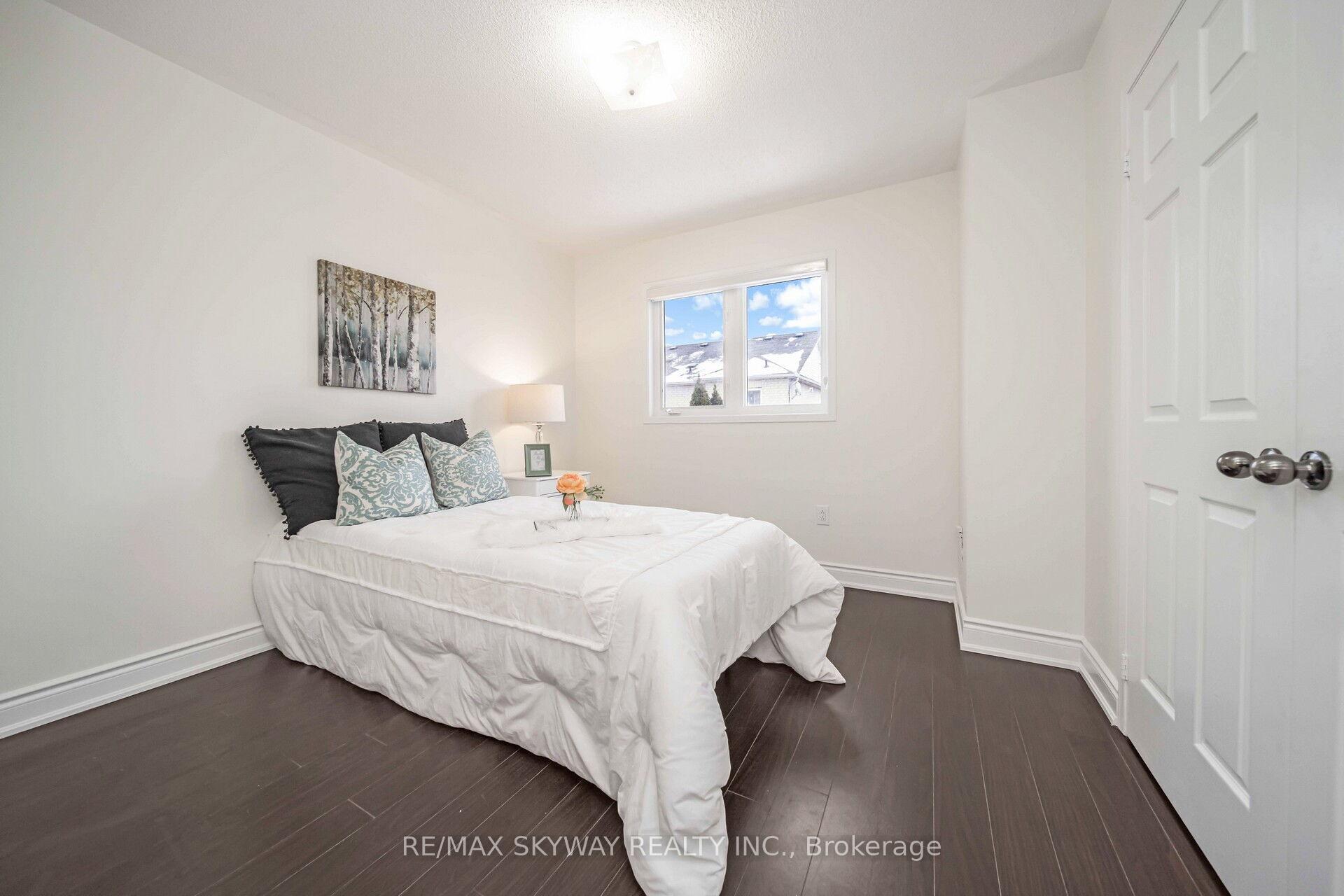 Photo 20 of 137 Seaside Circle, Brampton, Sandringham-Wellington — HOMEH