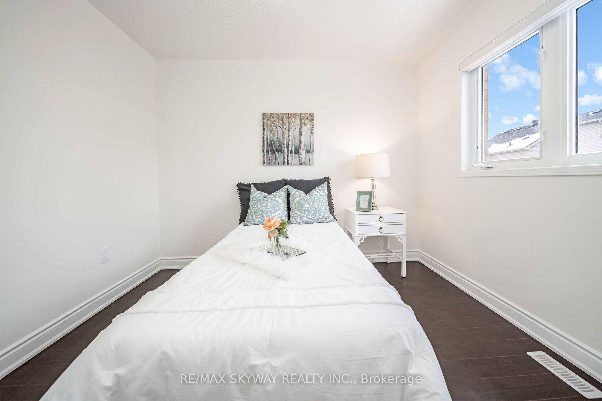 Photo 21 of 137 Seaside Circle, Brampton, Sandringham-Wellington — HOMEH