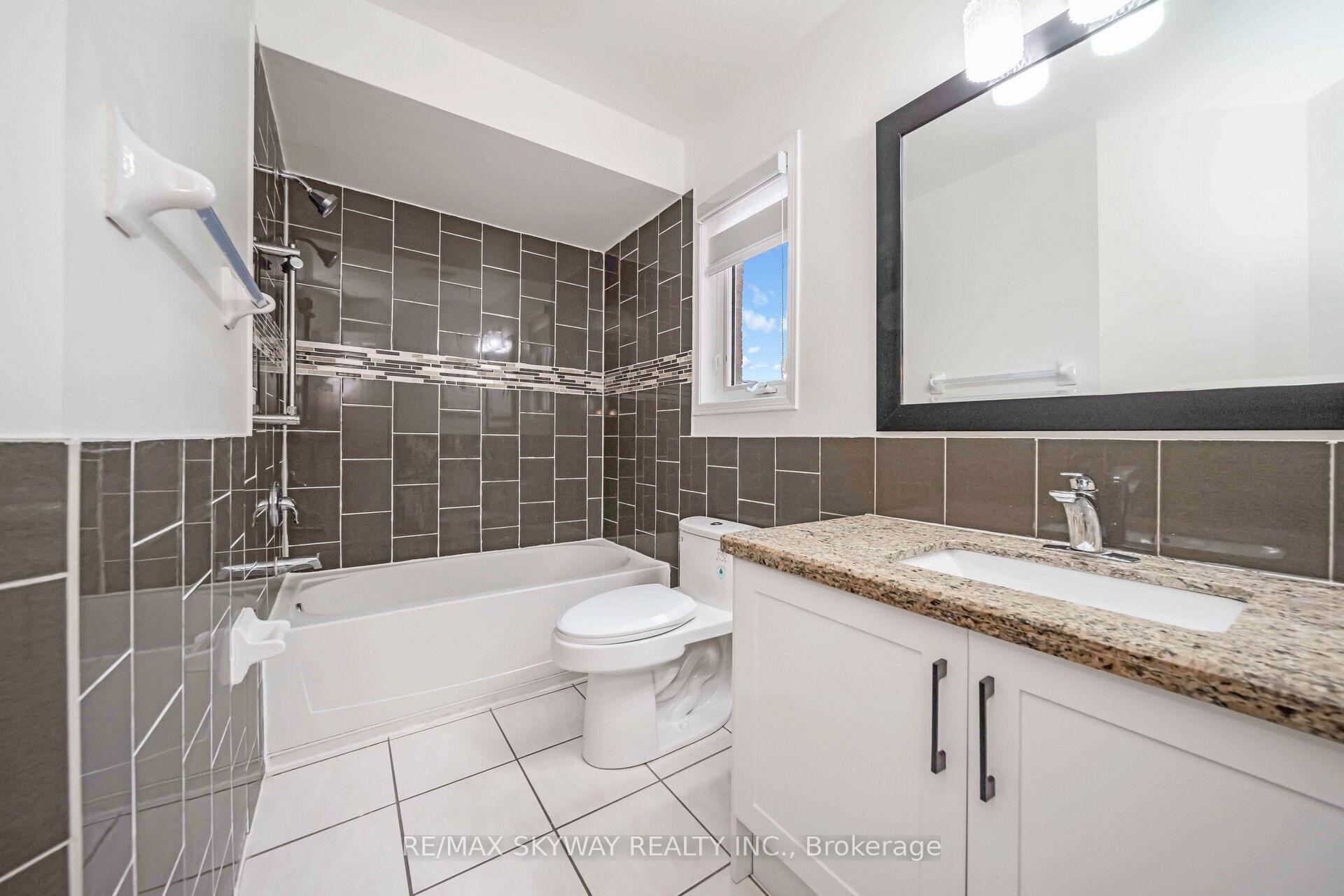 Photo 23 of 137 Seaside Circle, Brampton, Sandringham-Wellington — HOMEH