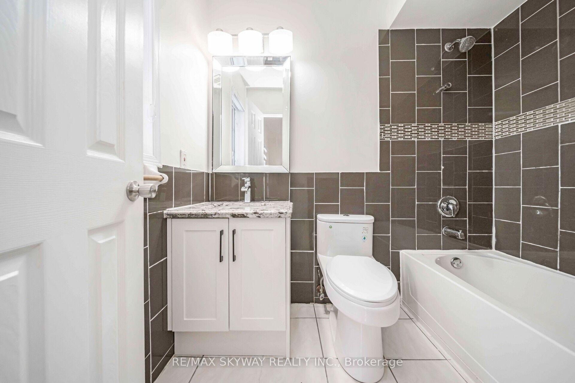 Photo 27 of 137 Seaside Circle, Brampton, Sandringham-Wellington — HOMEH
