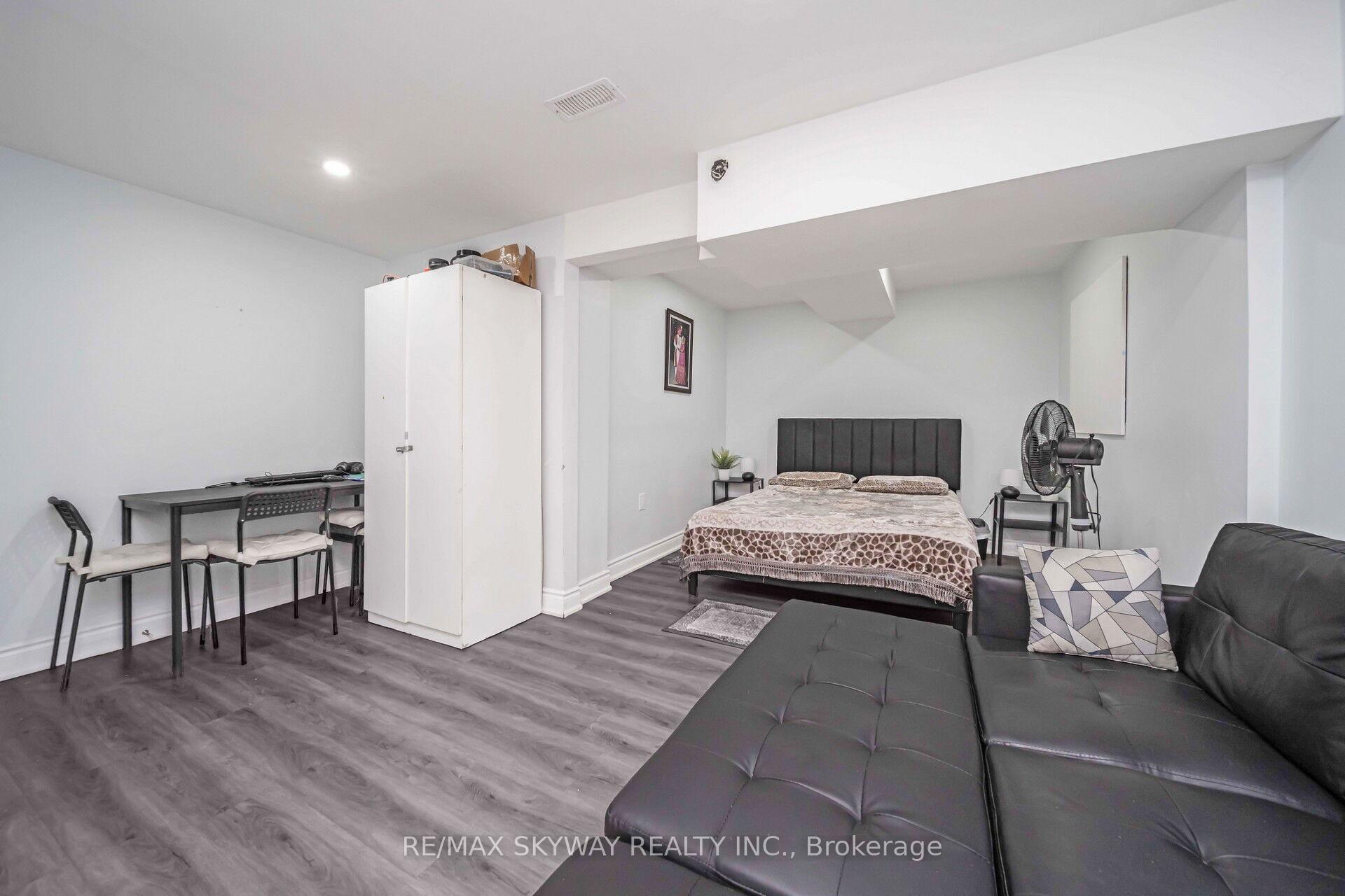 Photo 35 of 137 Seaside Circle, Brampton, Sandringham-Wellington — HOMEH