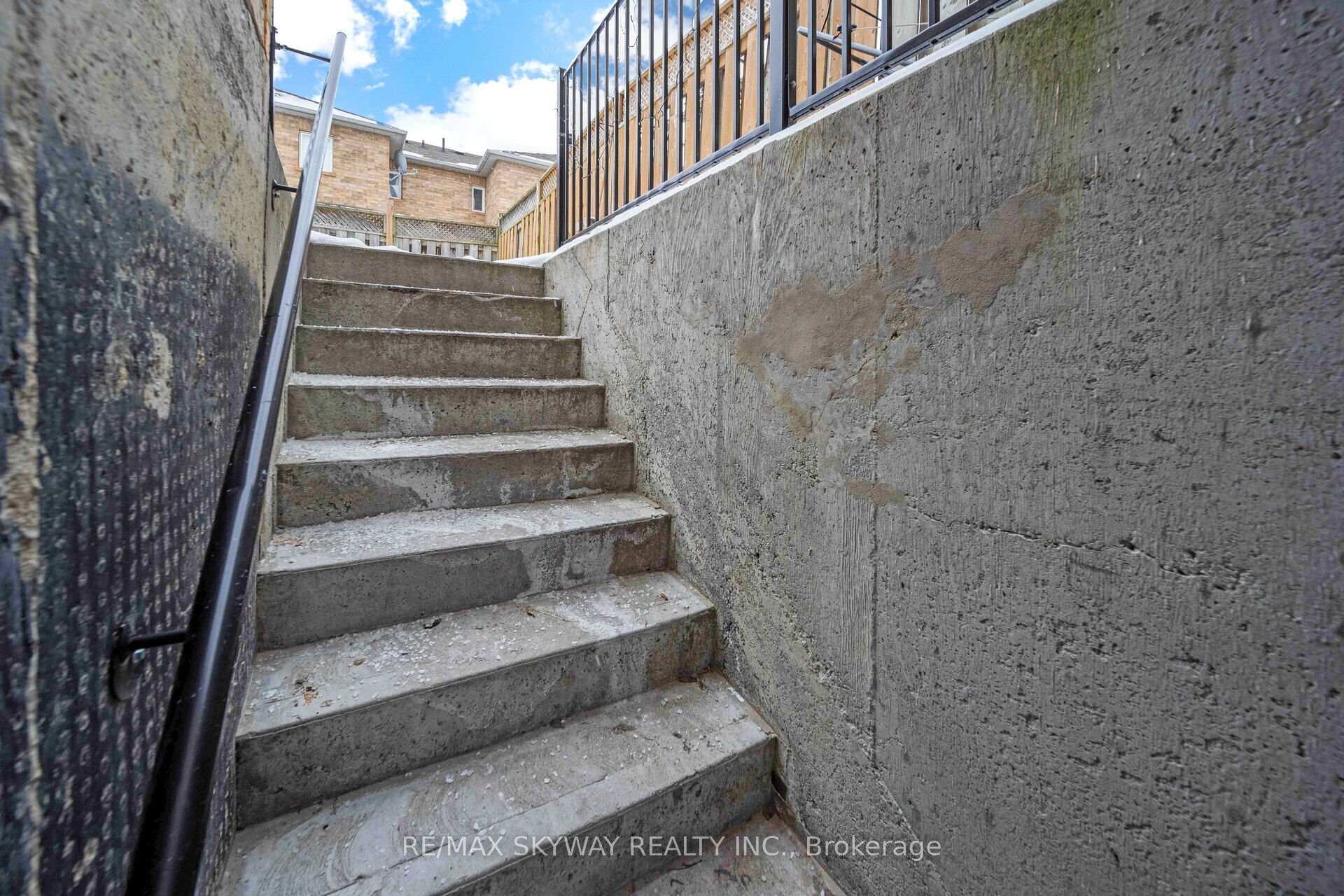 Photo 37 of 137 Seaside Circle, Brampton, Sandringham-Wellington — HOMEH