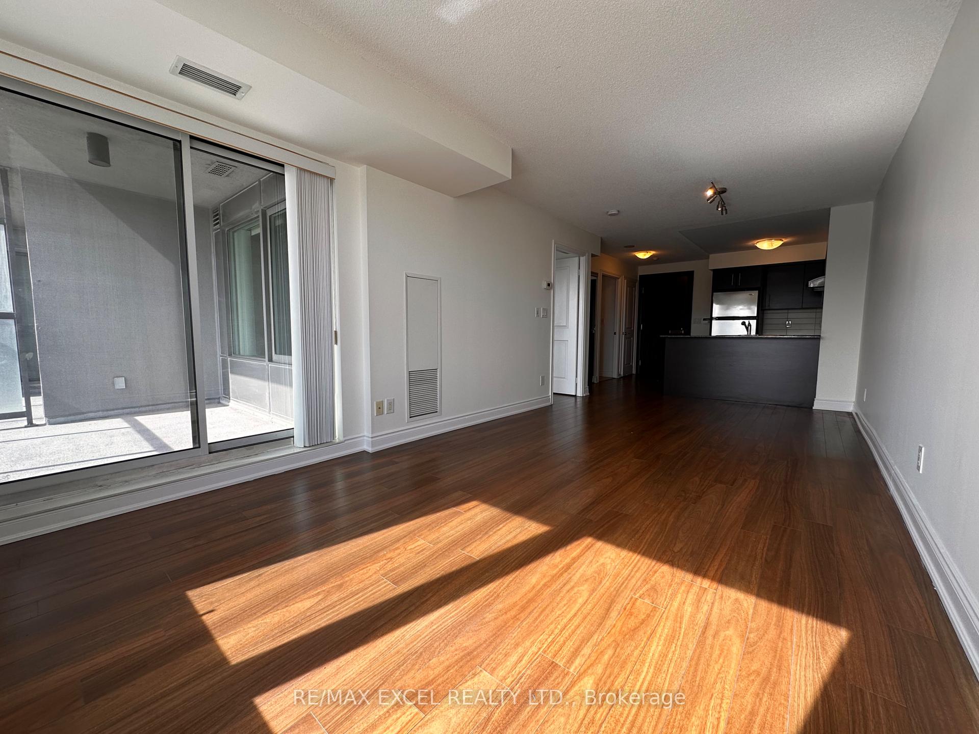 Photo 7 of Unit 811, 273 South Park Road, Markham, Commerce Valley — HOMEH