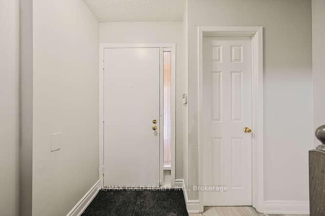 Photo 3 of 12 Rusthall Way, Brampton, Madoc — HOMEH