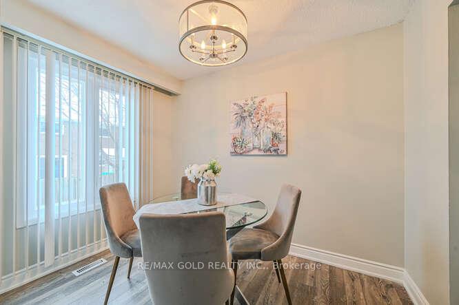 Photo 9 of 12 Rusthall Way, Brampton, Madoc — HOMEH