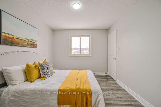Photo 20 of 12 Rusthall Way, Brampton, Madoc — HOMEH
