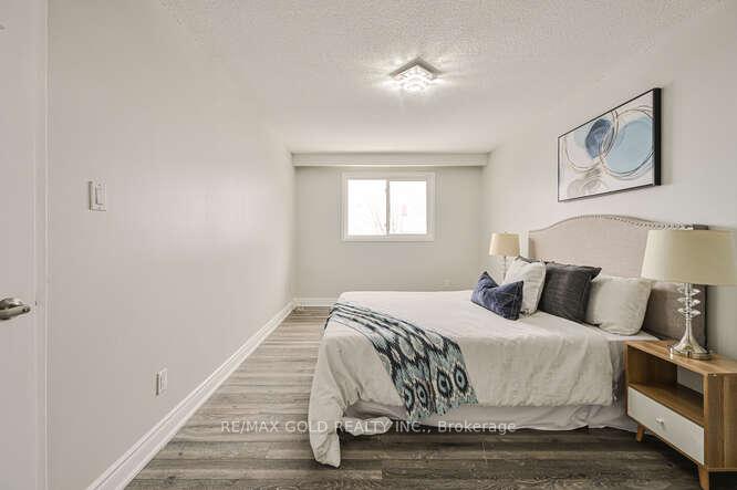 Photo 23 of 12 Rusthall Way, Brampton, Madoc — HOMEH