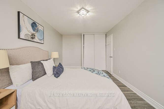 Photo 25 of 12 Rusthall Way, Brampton, Madoc — HOMEH