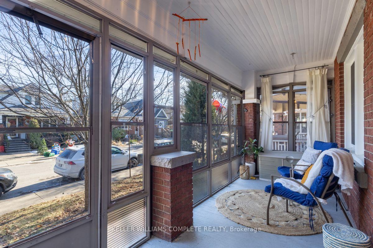 Photo 2 of 40 Linwood Avenue, Hamilton, Kirkendall — HOMEH