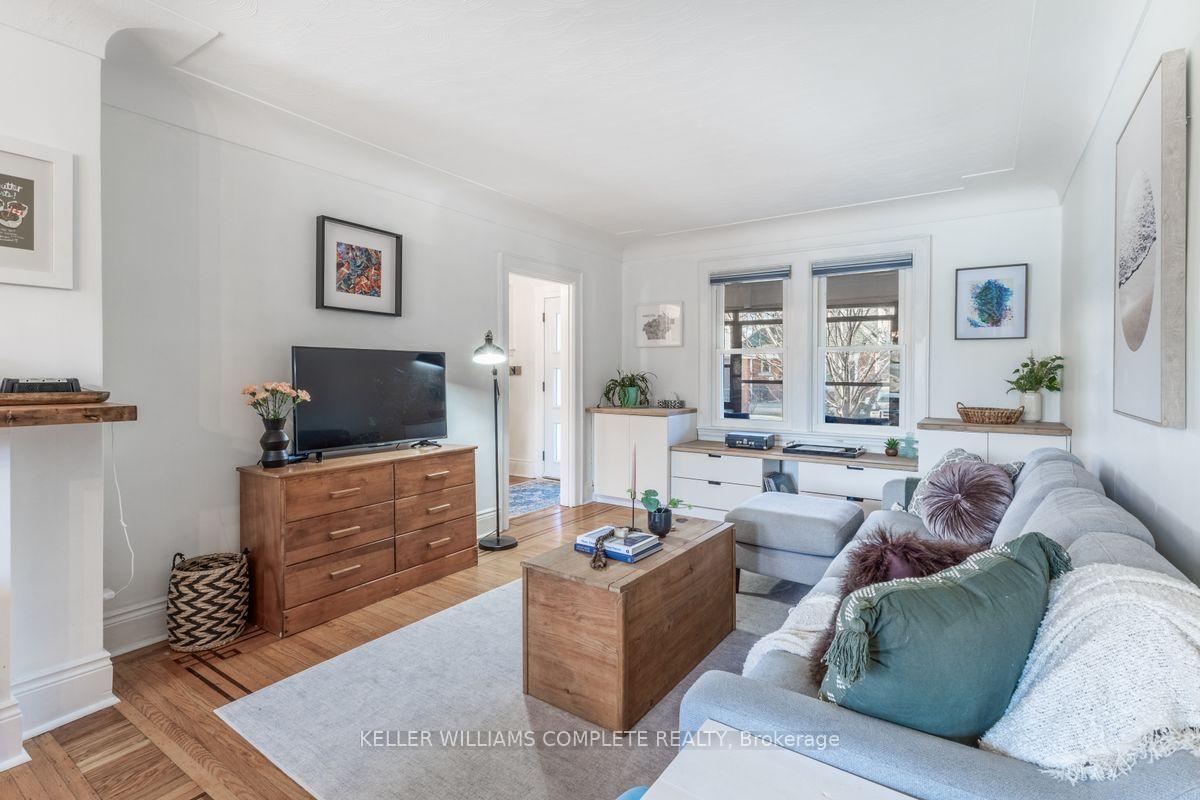 Photo 6 of 40 Linwood Avenue, Hamilton, Kirkendall — HOMEH