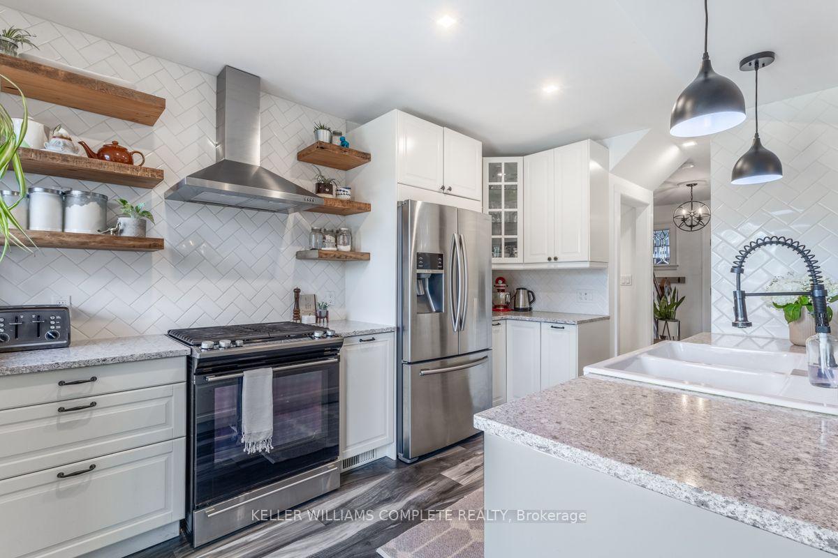 Photo 13 of 40 Linwood Avenue, Hamilton, Kirkendall — HOMEH